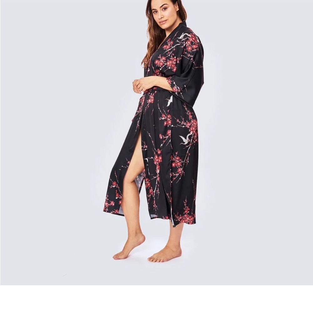 Kim + One Black Floral Cherry Blossom & Crane Robe - Picture 3 of 11